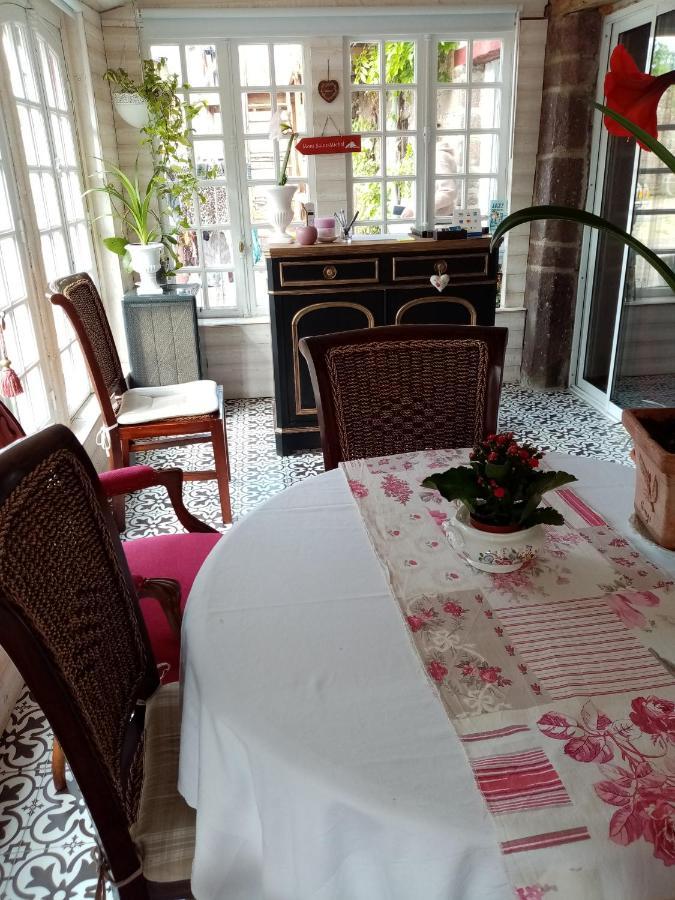 Апартаменти Chambre D'Hotes Acces Separe Et Possibilite Table D'Hotes Sur Reservation Ver  Екстер'єр фото